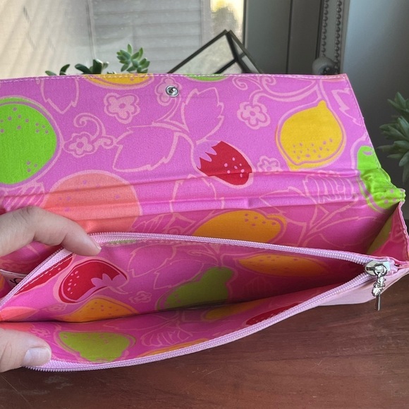 Vintage Lilly Pulitzer clutch - Picture 6 of 10